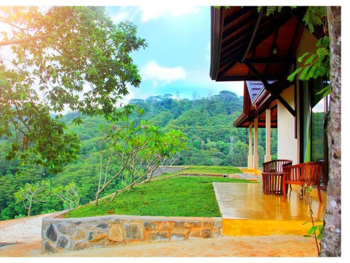 Aqua Exotica Wellness Retreat Hotel Gampola Bagian luar foto